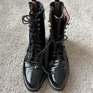 Donald J Pliner Boots